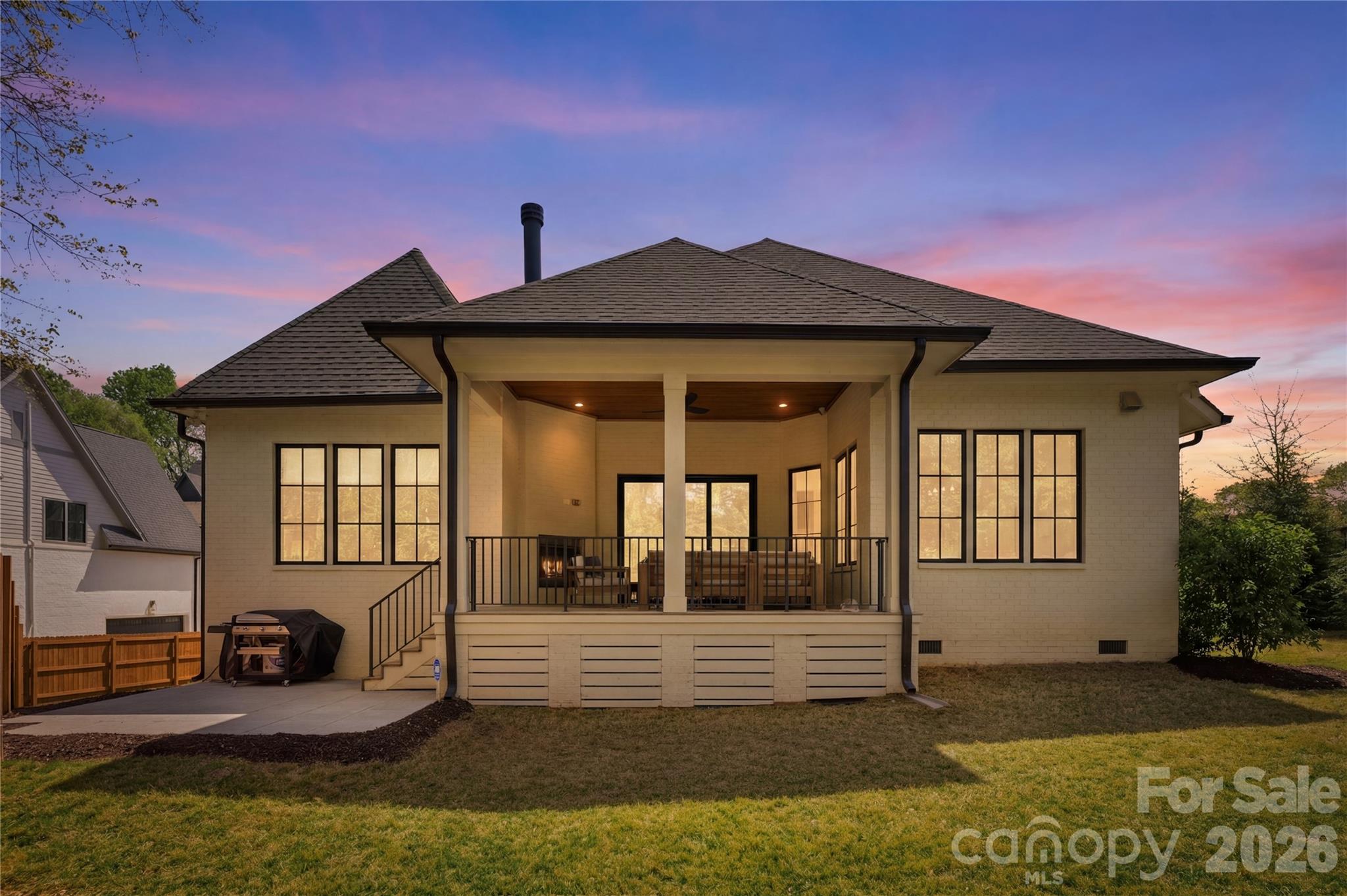 Chateau Sardis - Residential