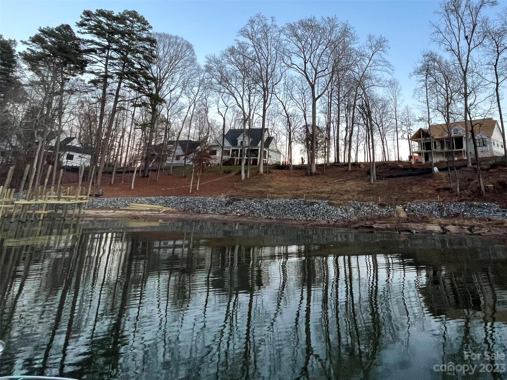 McLean Hunts Point - Land