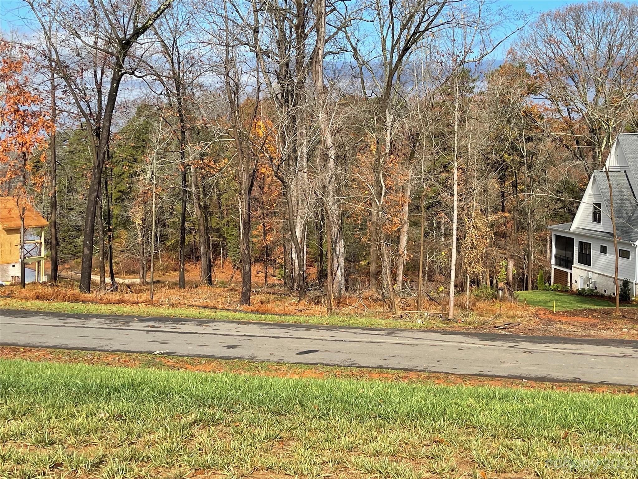 McLean Hunts Point - Land