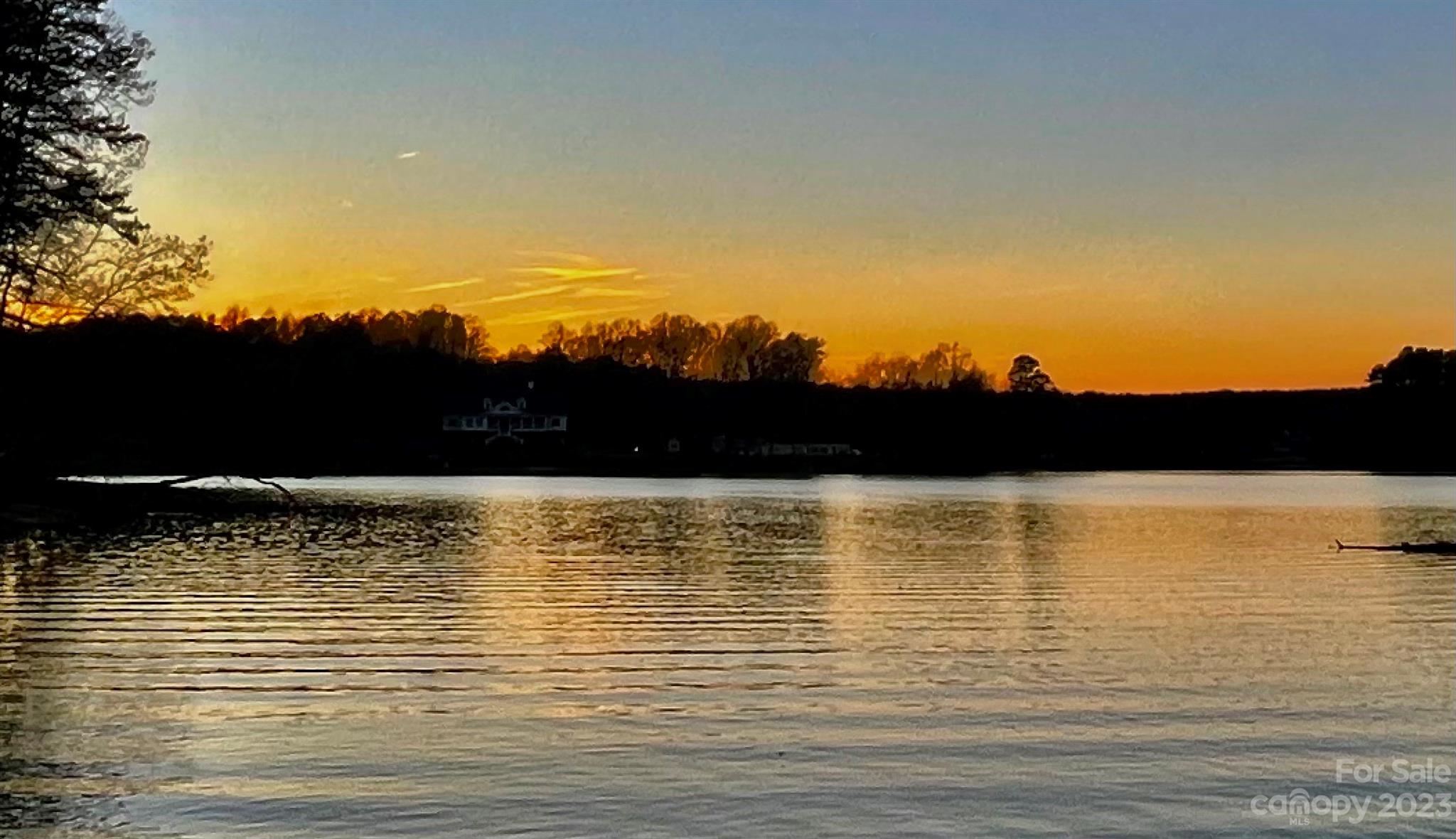 McLean Hunts Point - Land