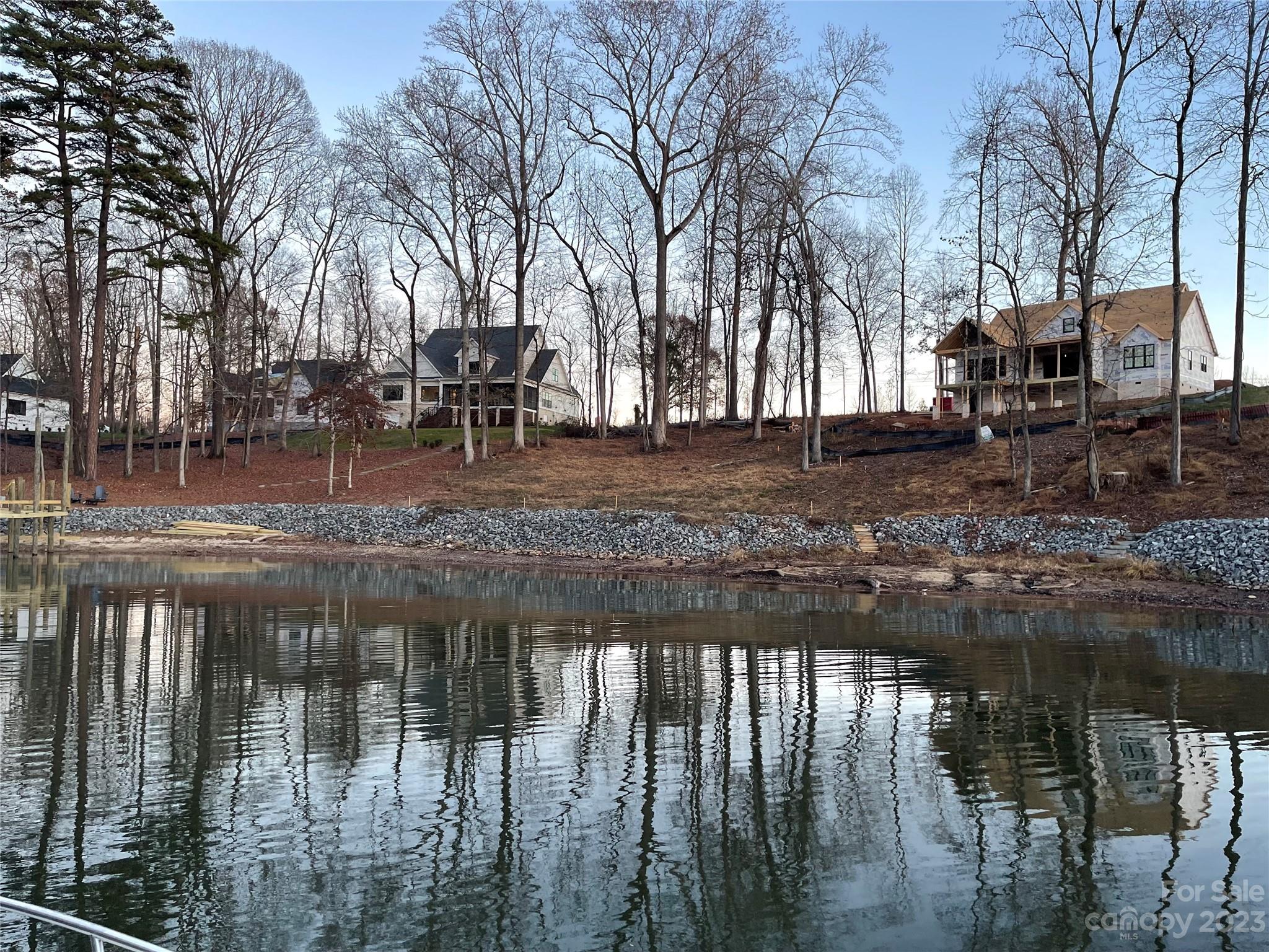 McLean Hunts Point - Land