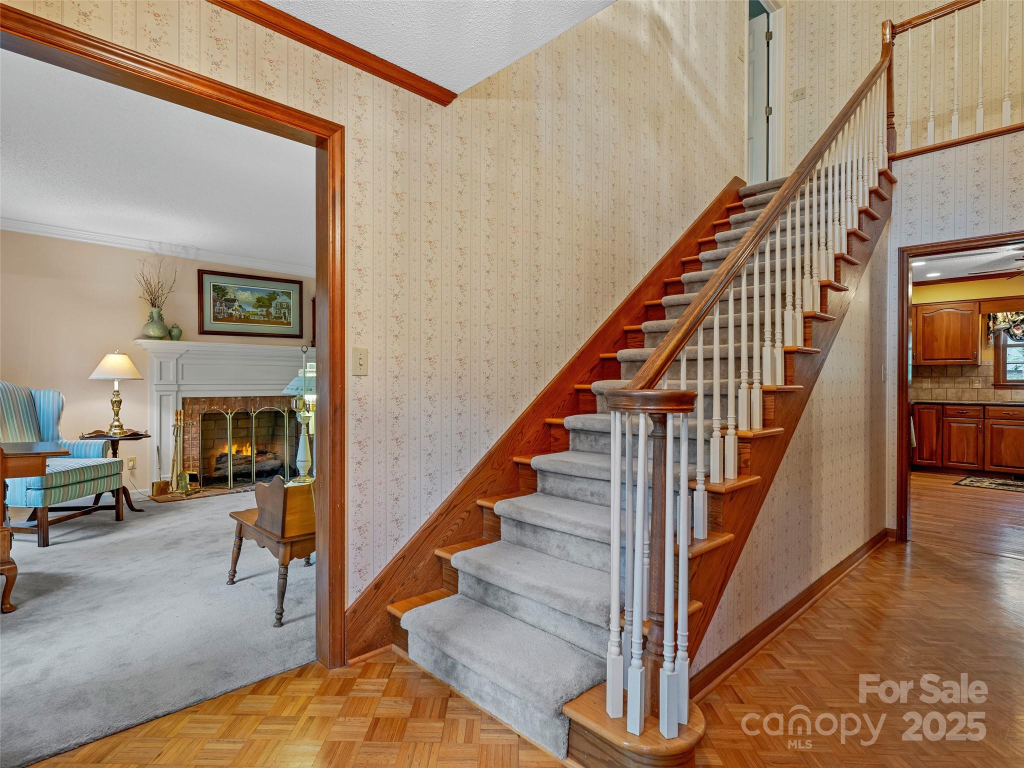 4 Hickory Creek Court