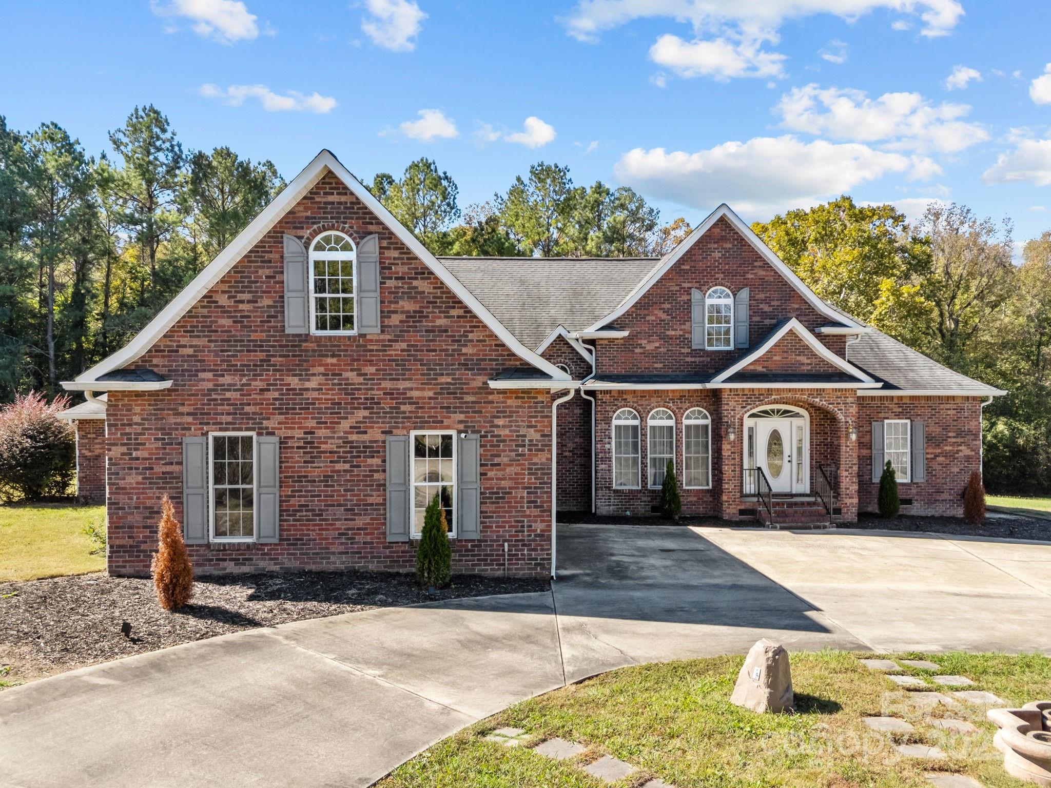 529 Steeple Chase Trail