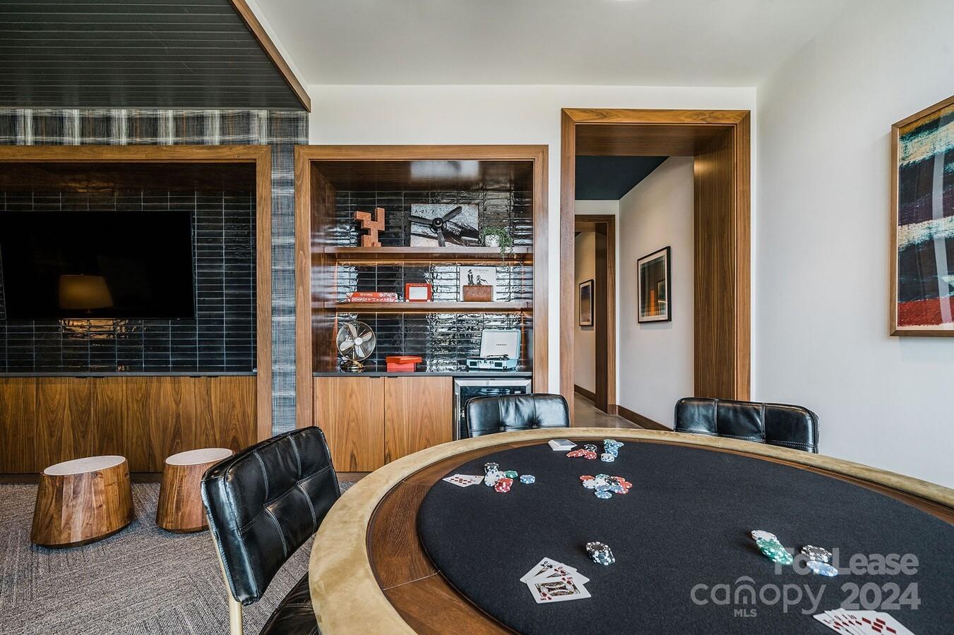 Charlotte, North Carolina 28211, United States, 1 Bedroom Bedrooms, ,1 BathroomBathrooms,Residential,Active,55492