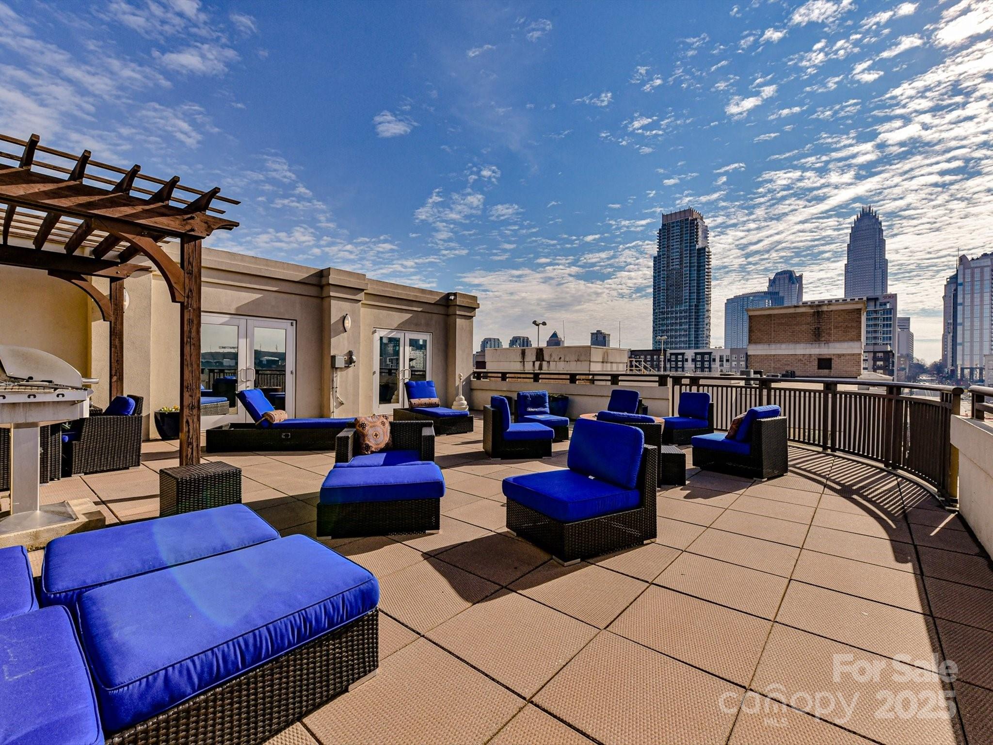 Gateway Plaza - Residential