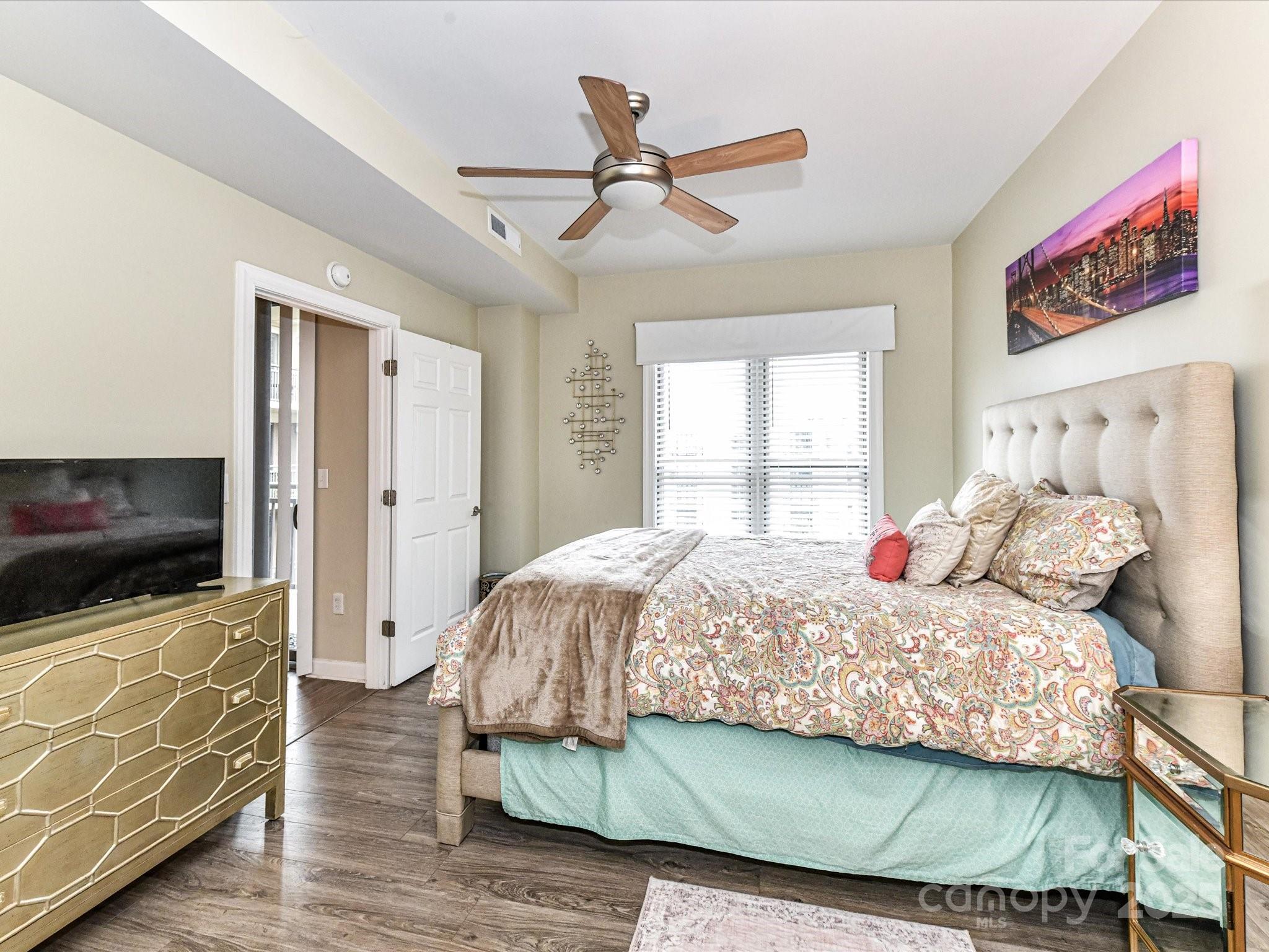 Gateway Plaza - Residential