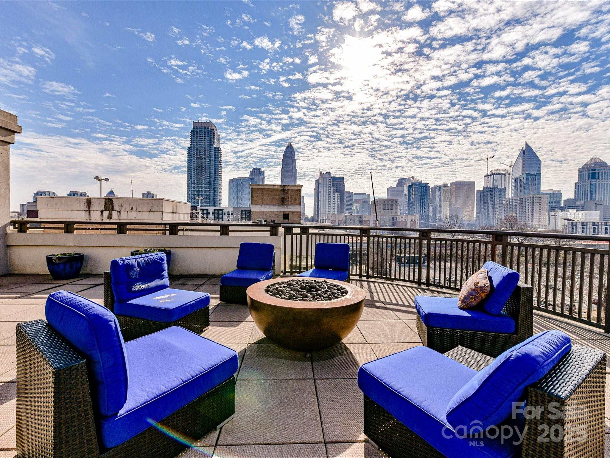 Gateway Plaza - Residential