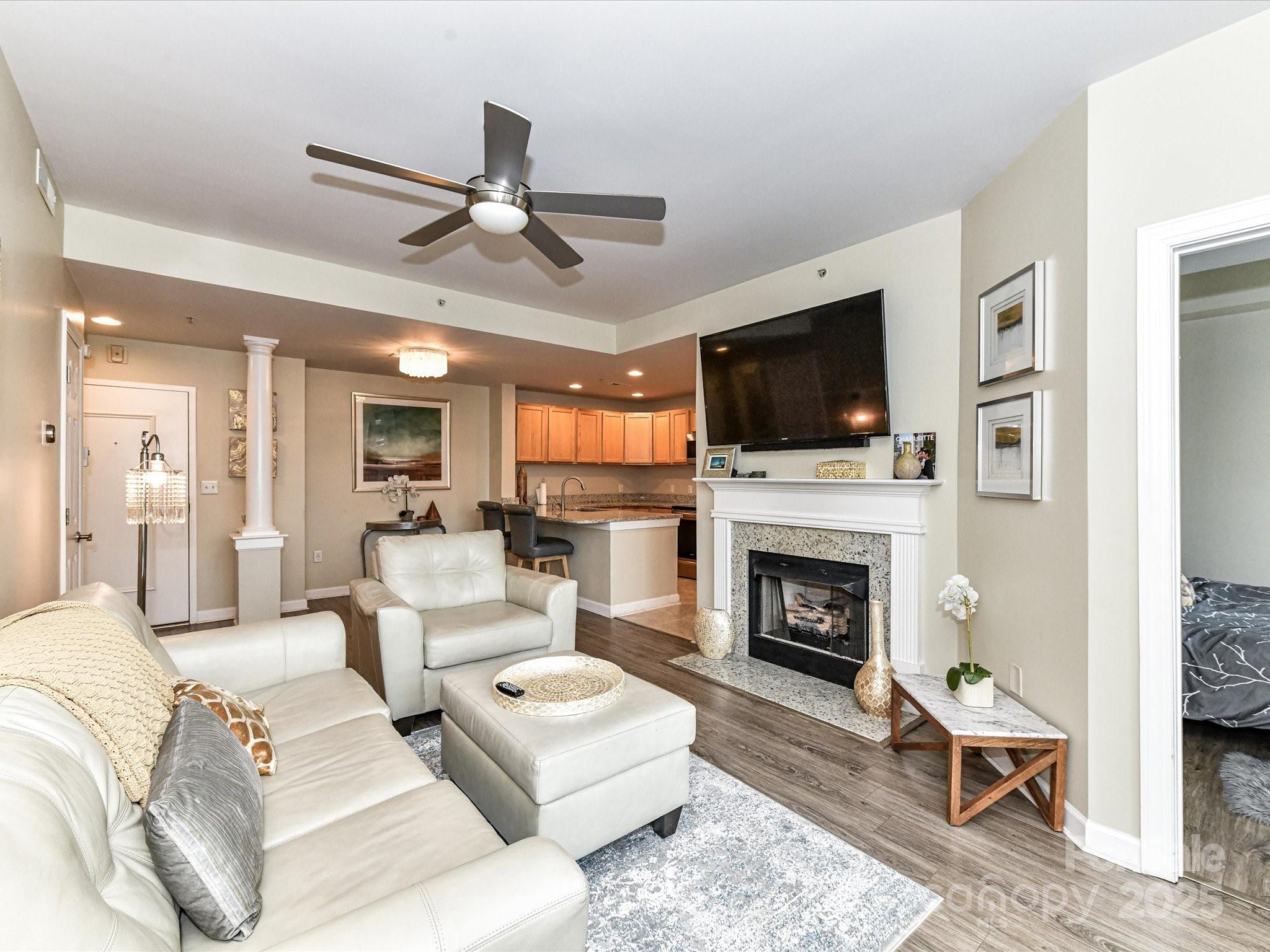 Gateway Plaza - Residential