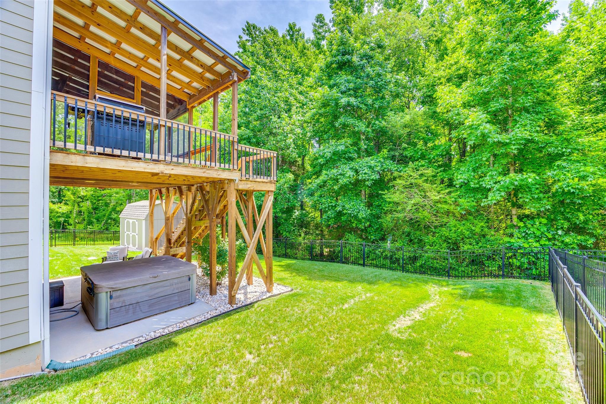 Woodlands Creek - Residential