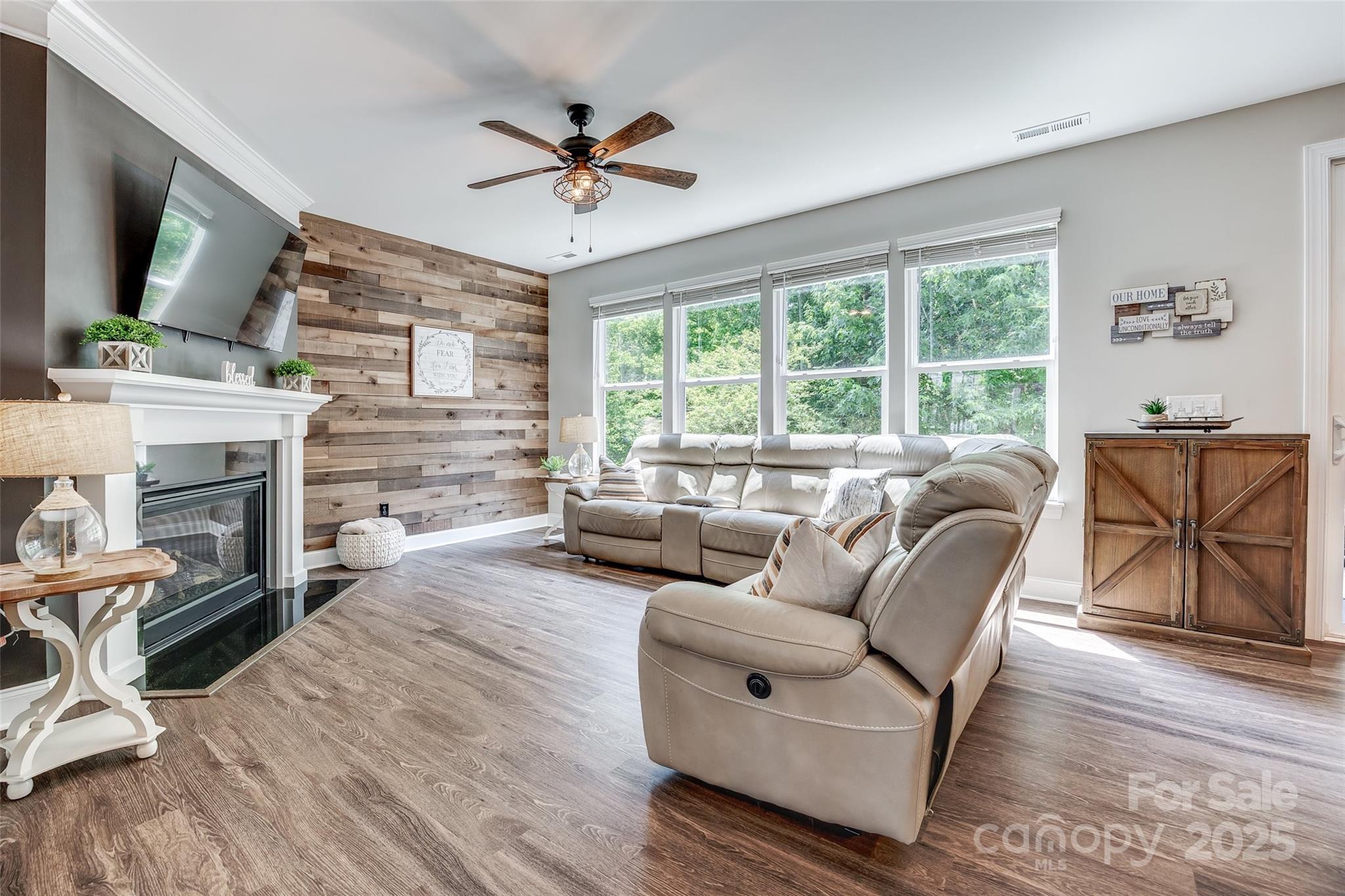 Woodlands Creek - Residential