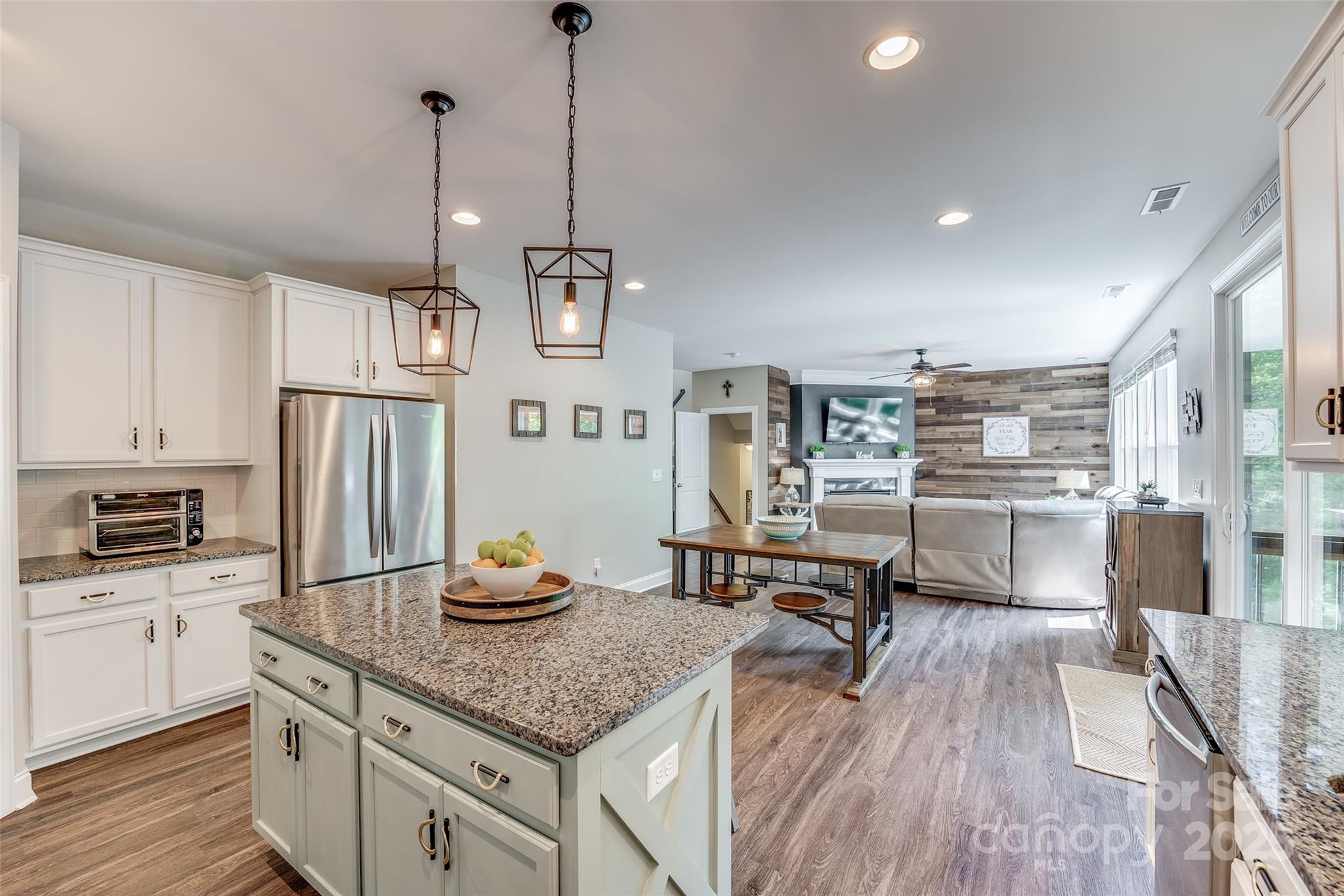 Woodlands Creek - Residential