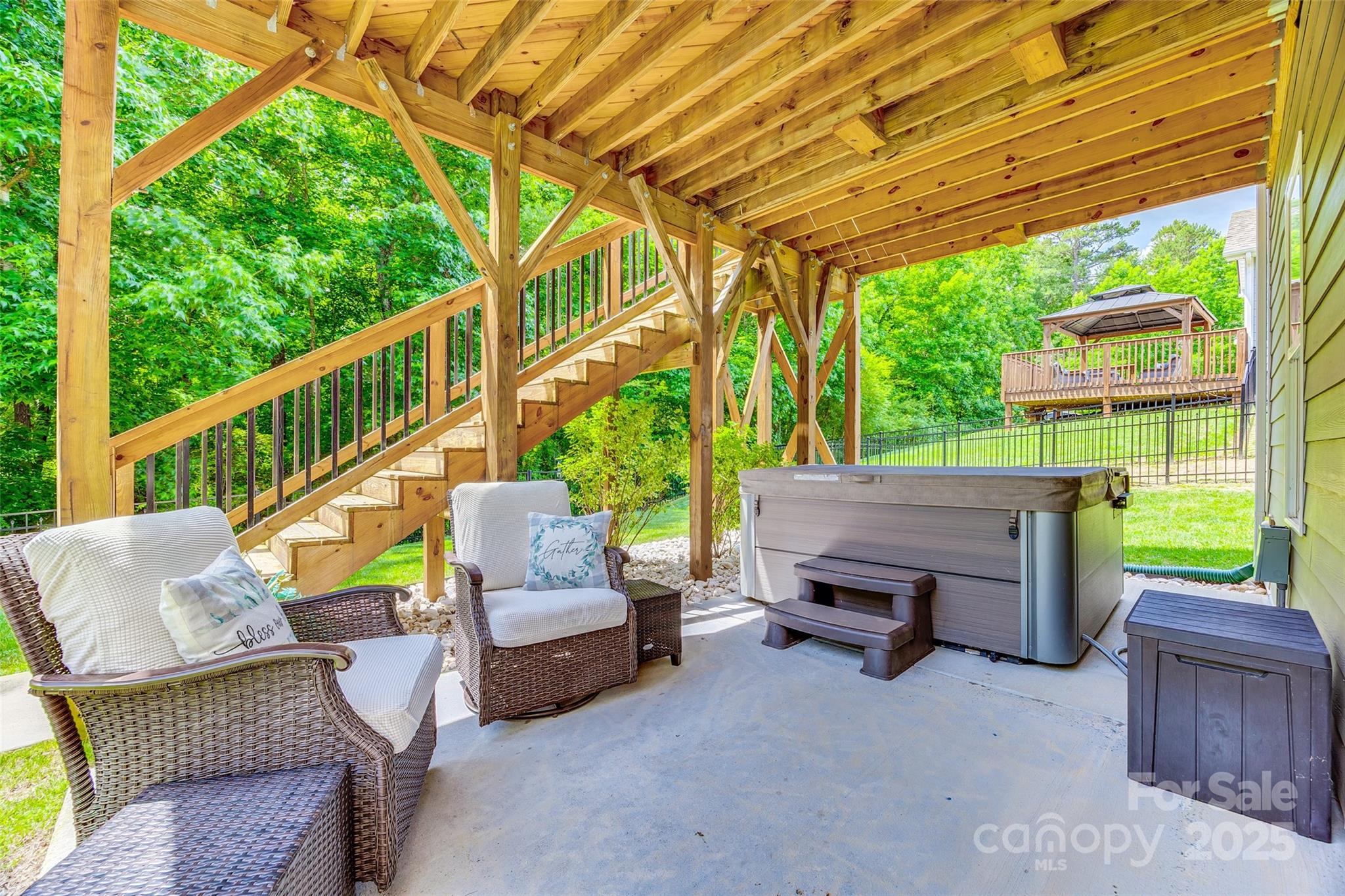 Woodlands Creek - Residential