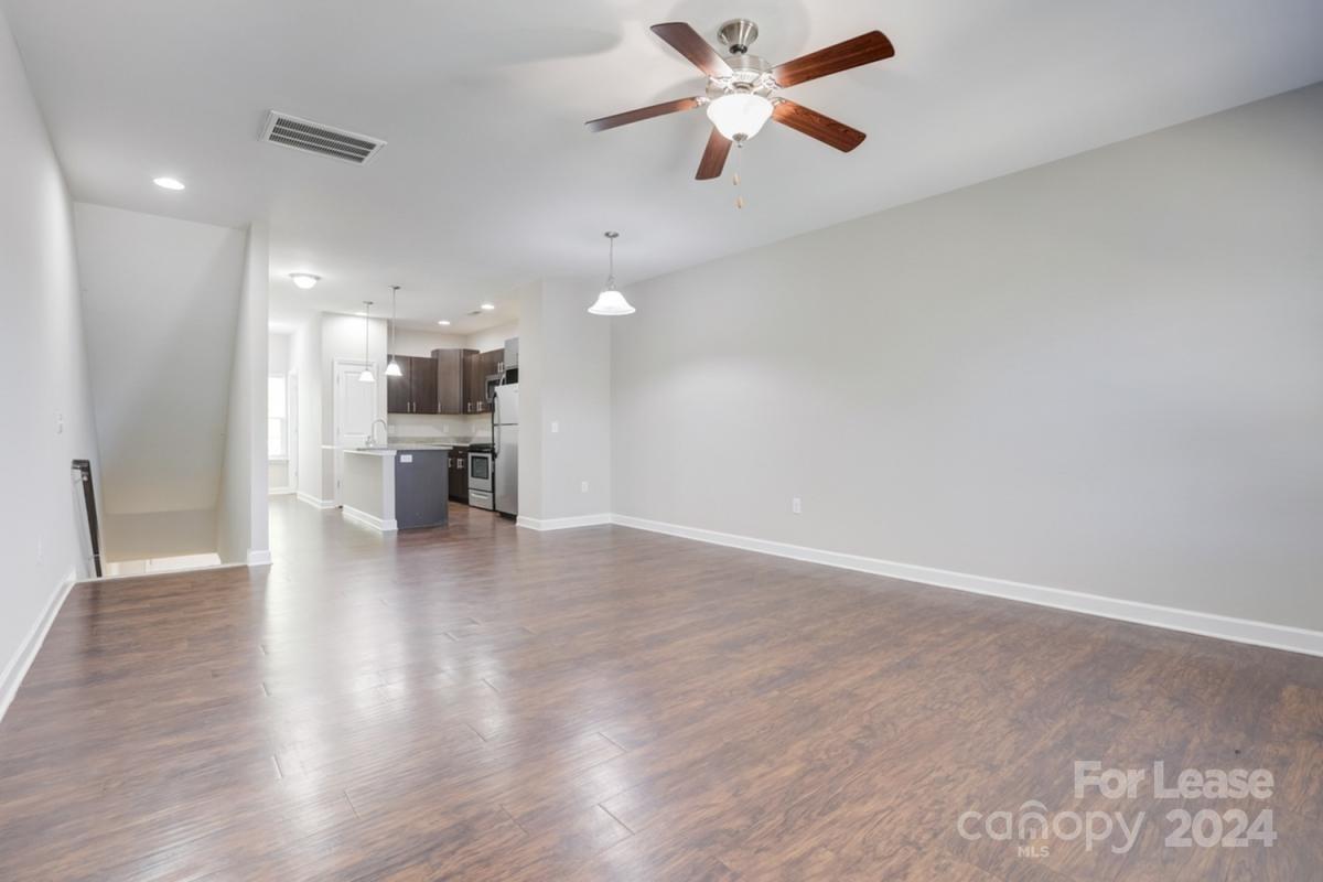 Pineville, North Carolina 28134, United States, 3 Bedrooms Bedrooms, ,4 BathroomsBathrooms,Residential,Active,61869