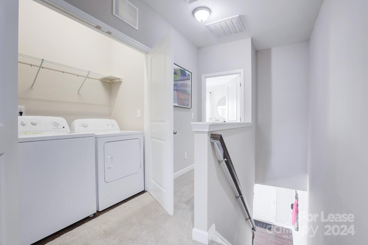 Pineville, North Carolina 28134, United States, 3 Bedrooms Bedrooms, ,4 BathroomsBathrooms,Residential,Active,61869