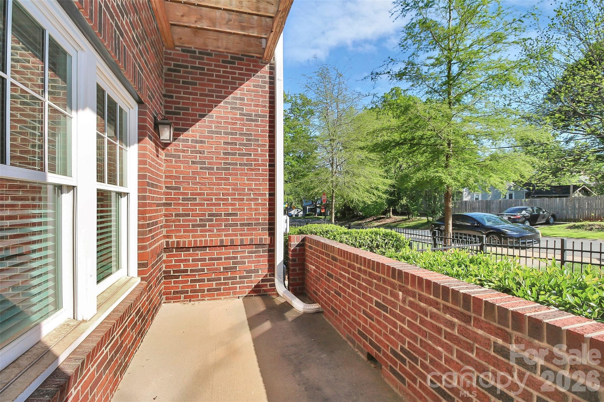 1420 W 4th Street