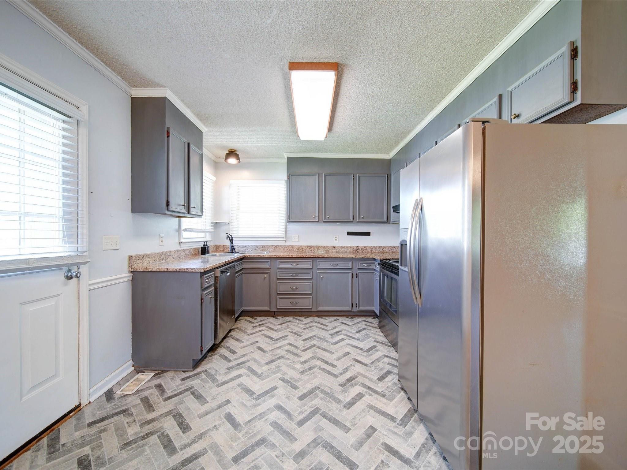 Concord, North Carolina 28027, United States, 3 Bedrooms Bedrooms, ,2 BathroomsBathrooms,Residential,Under Contract,108861