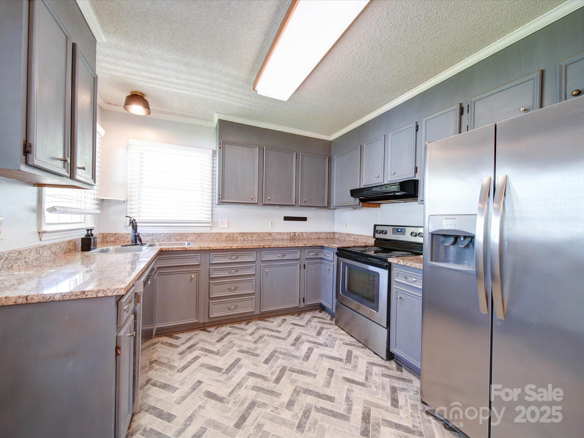 Concord, North Carolina 28027, United States, 3 Bedrooms Bedrooms, ,2 BathroomsBathrooms,Residential,Under Contract,108861