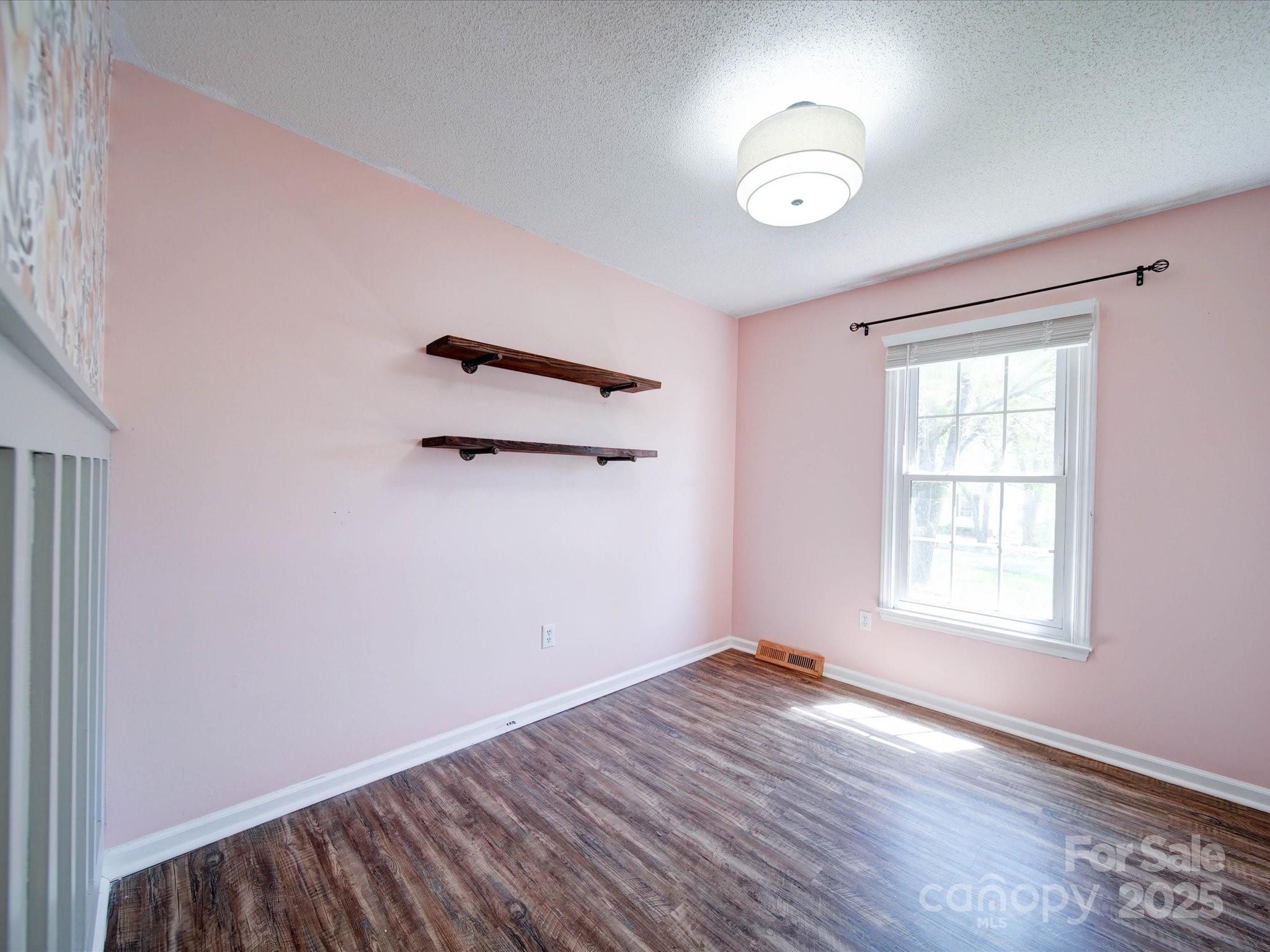 Concord, North Carolina 28027, United States, 3 Bedrooms Bedrooms, ,2 BathroomsBathrooms,Residential,Under Contract,108861