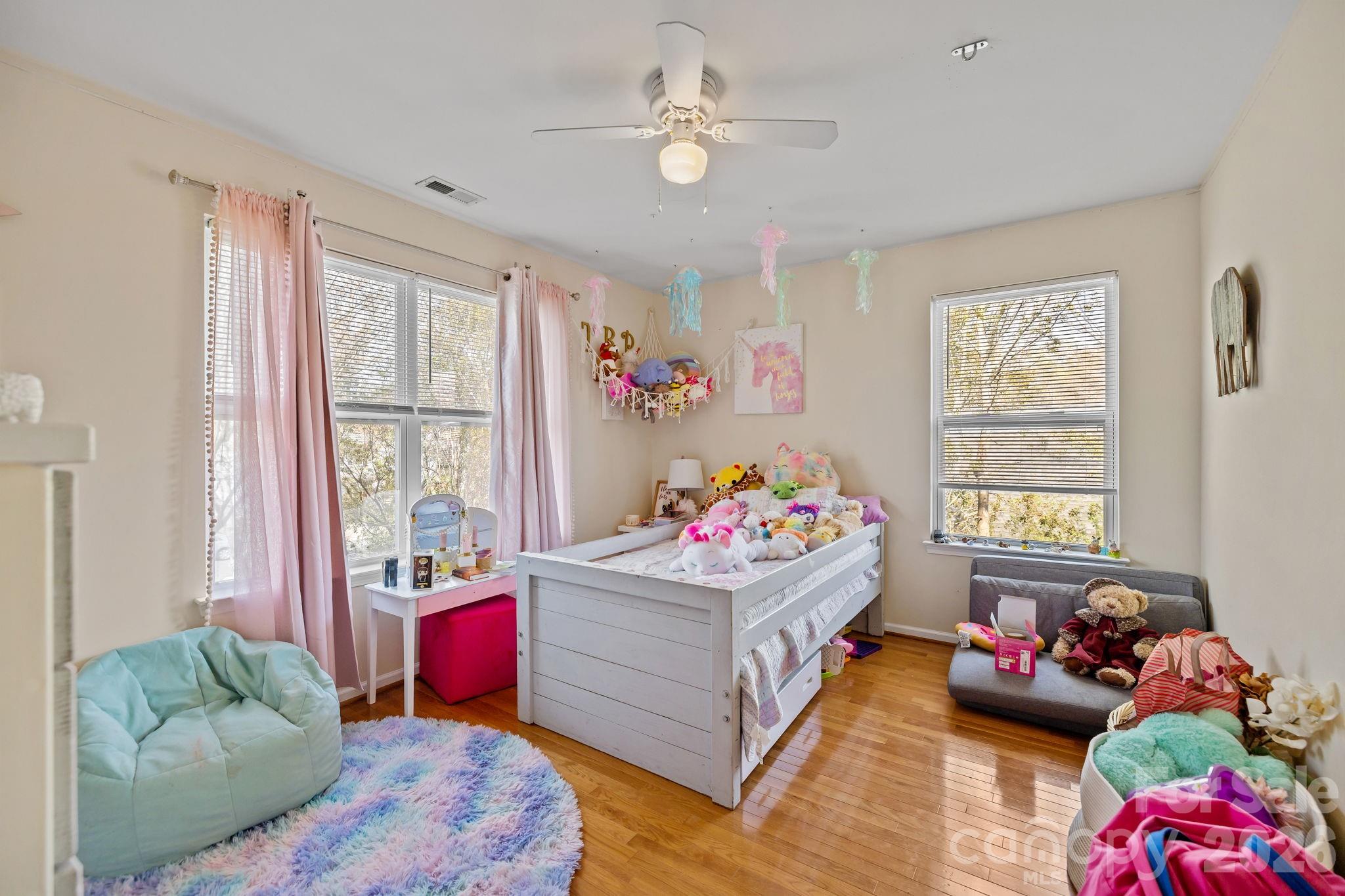 Sandy Pointe - Residential