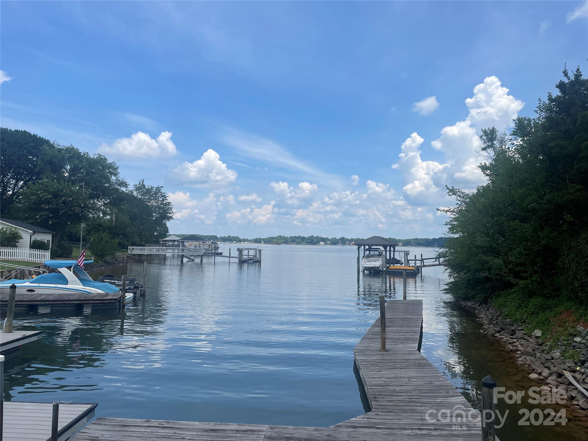 Country Club Shores - Residential