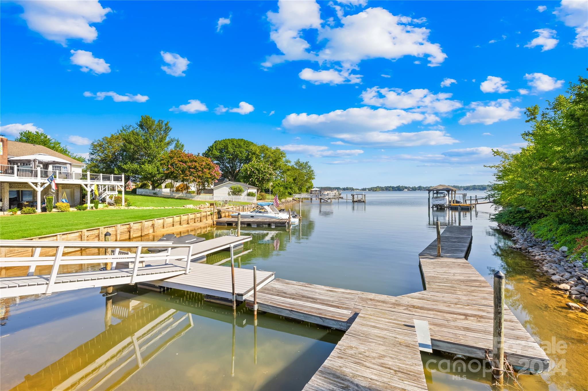 Country Club Shores - Residential