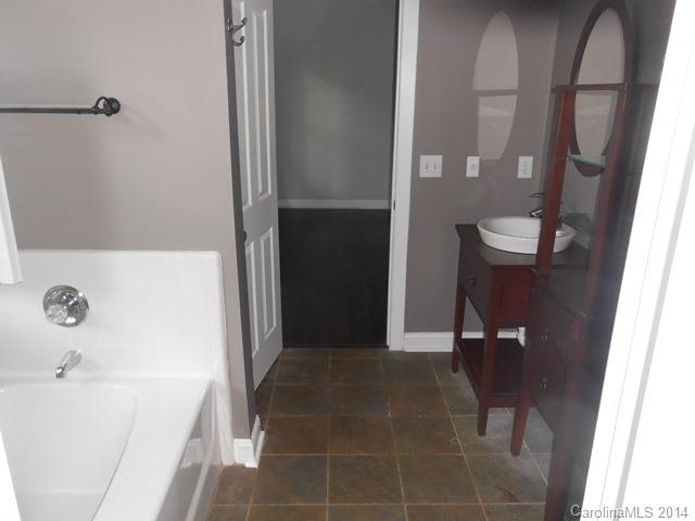 The Harbour At The Pointe - Residential