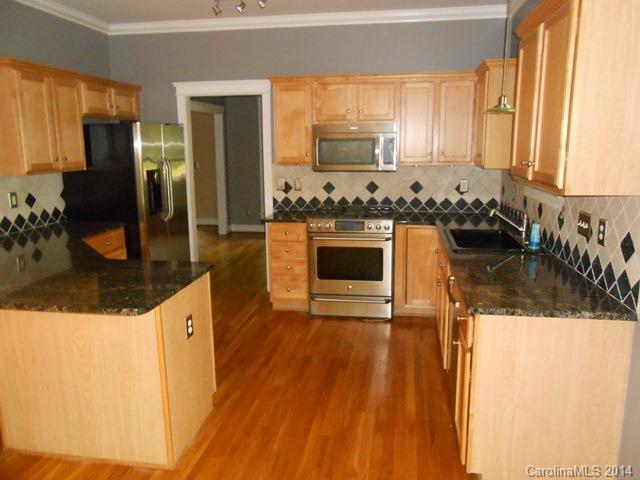 The Harbour At The Pointe - Residential