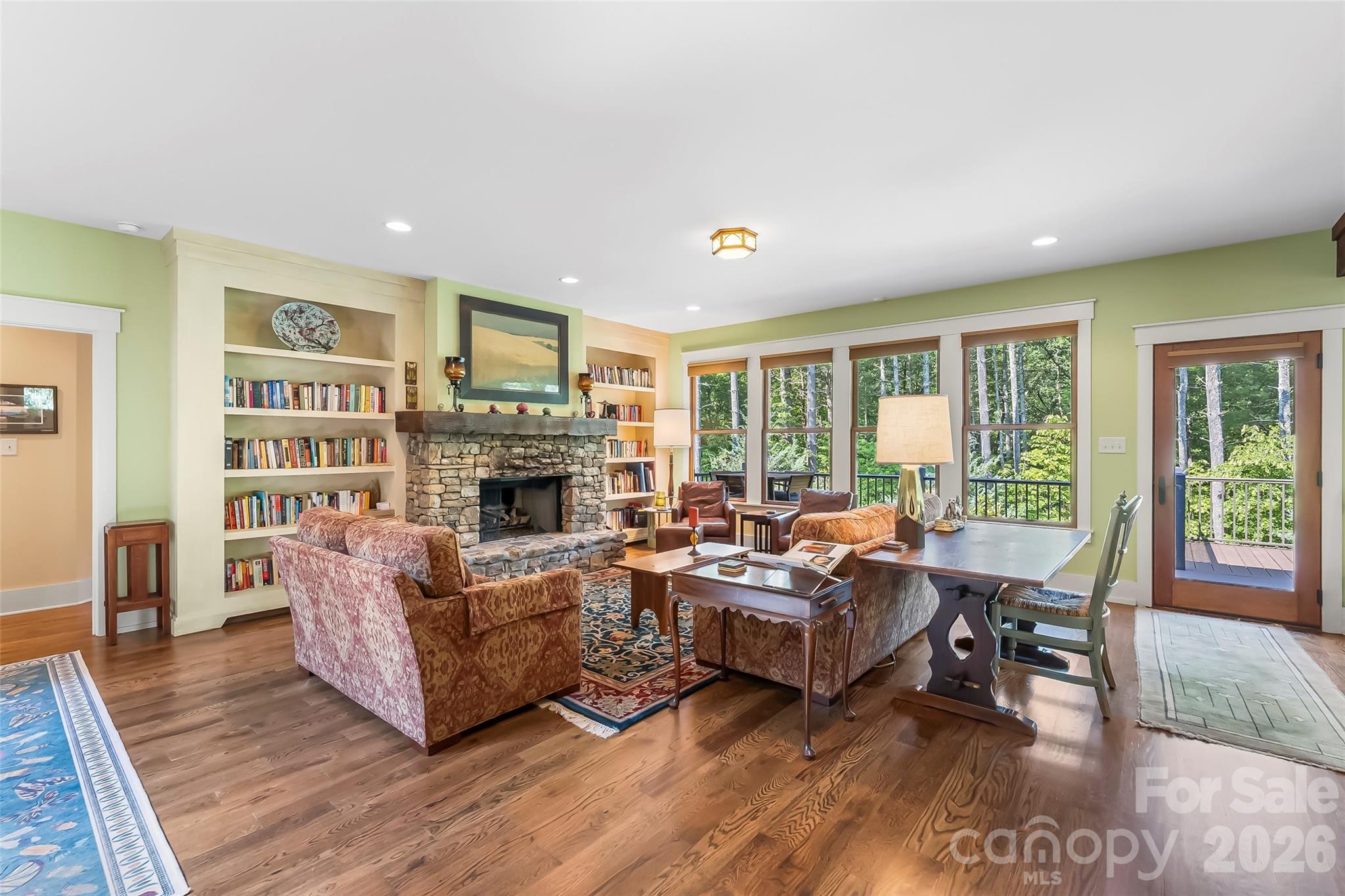 3201 Donahue Drive