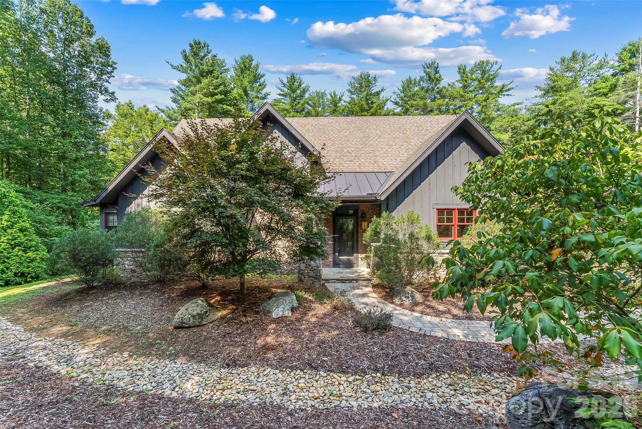 3201 Donahue Drive