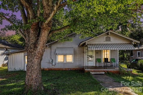 Photo of 149 Woodlawn Drive, Statesville, NC 28677 (MLS # 4429445)