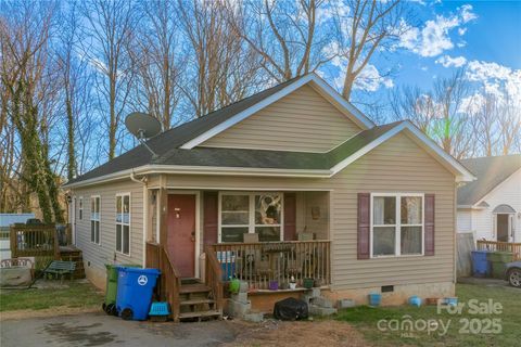 4 Wren Way Drive Asheville NC 28803