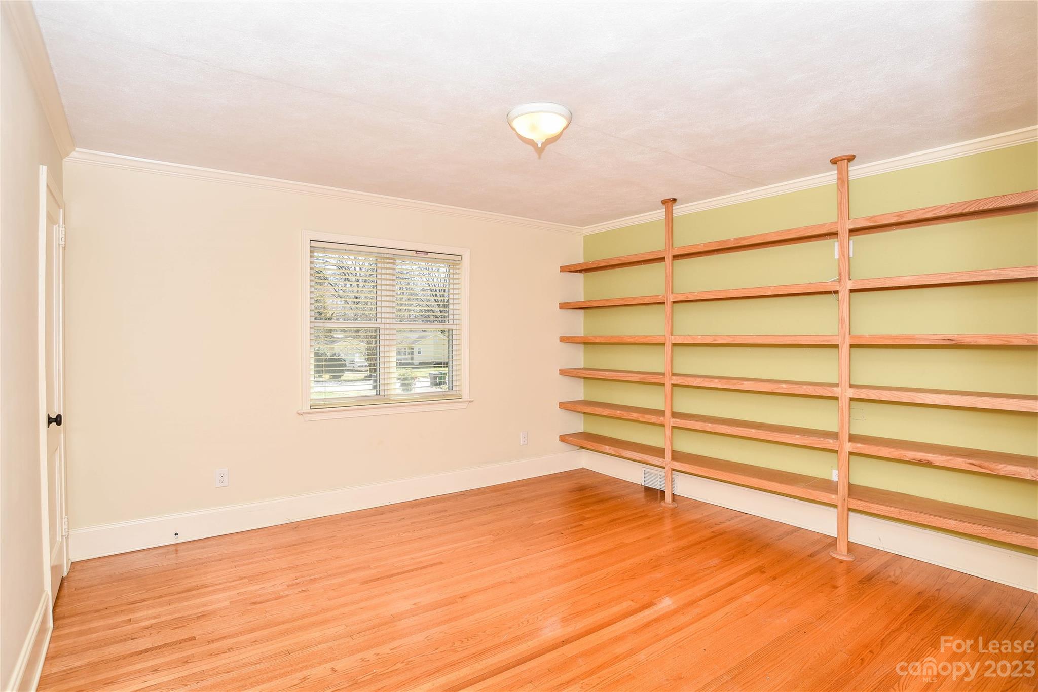 Medford Acres - Residential Lease