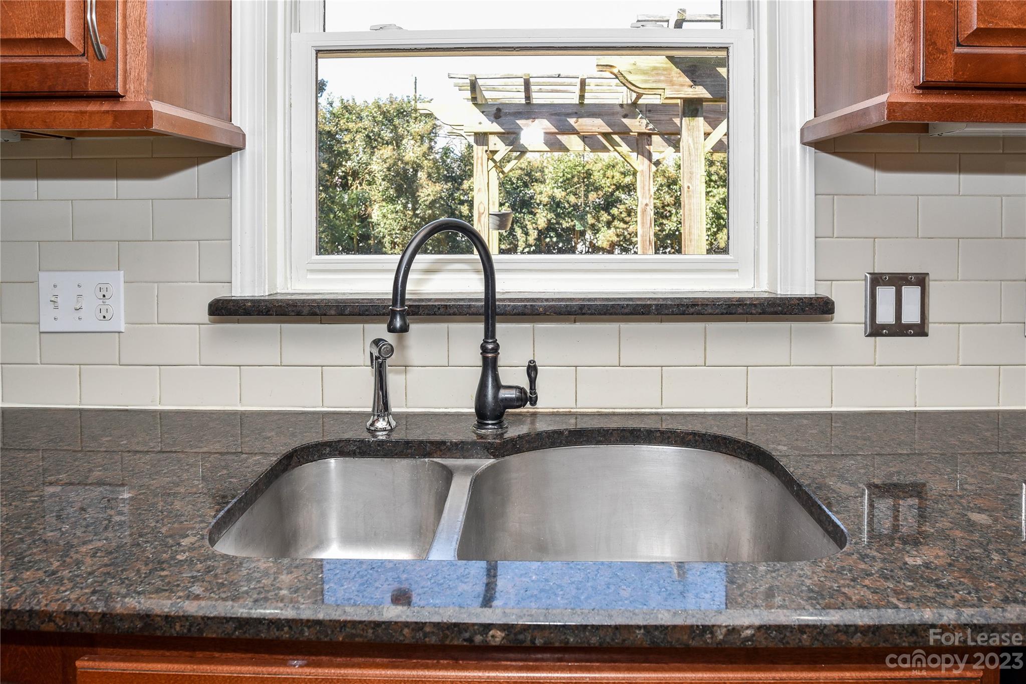 Medford Acres - Residential Lease