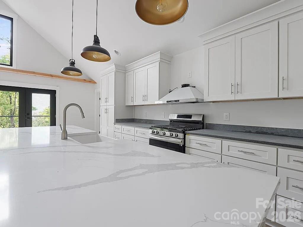 384 Cascada Vista Drive