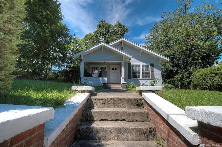 A Spruce Pine classic cottage home in a perfect central location. 3BD/1BA home, concrete basketball court, private drive, fenced for pets or children & storage. Property corners the public library & is within walking distance to groceries, pharmacies, hospital, dining, night-life, parks, pool, farmer’s market, library, post office, gym, shops, service providers, etc.