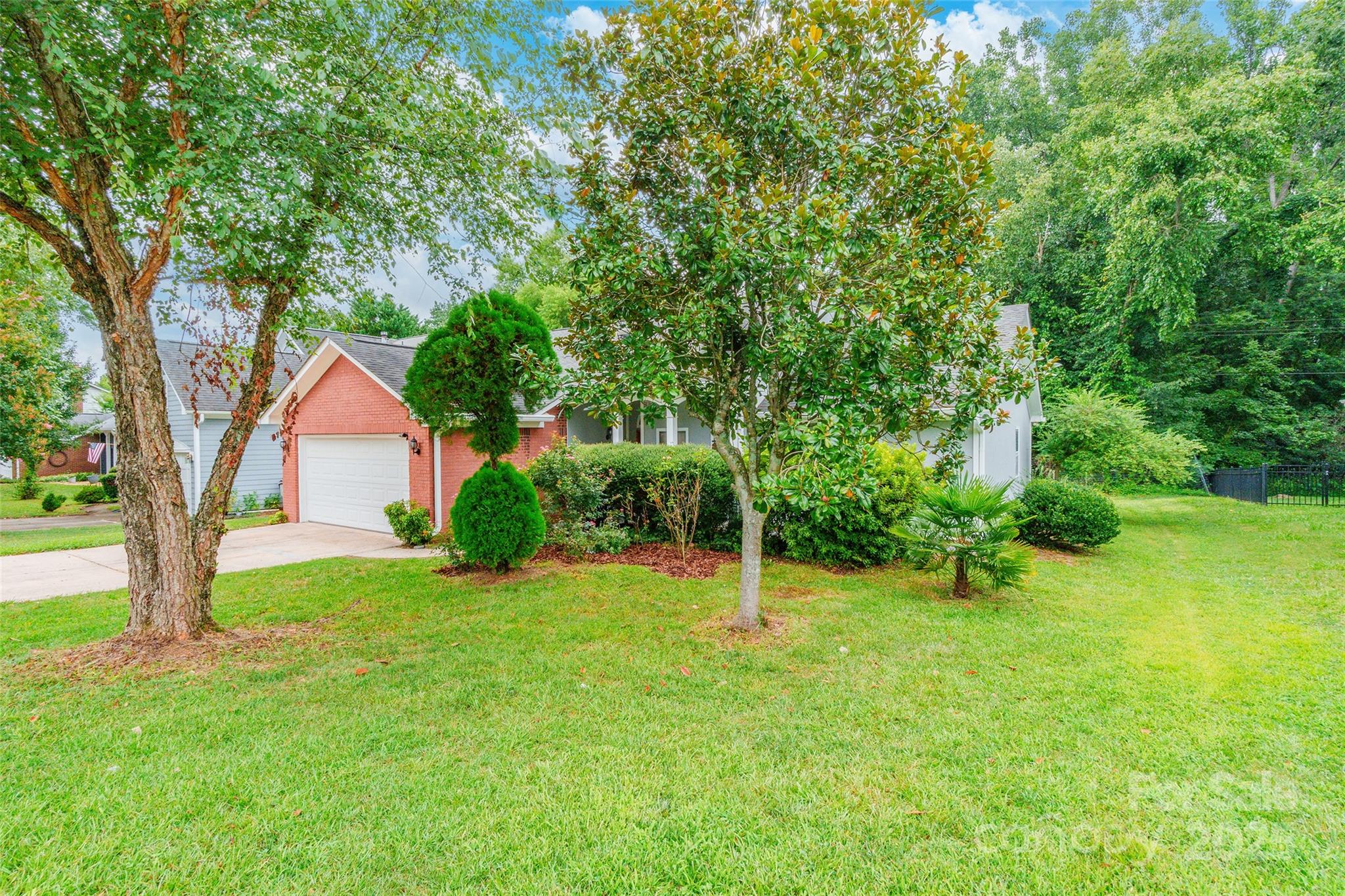 12145 Landing Green Drive
