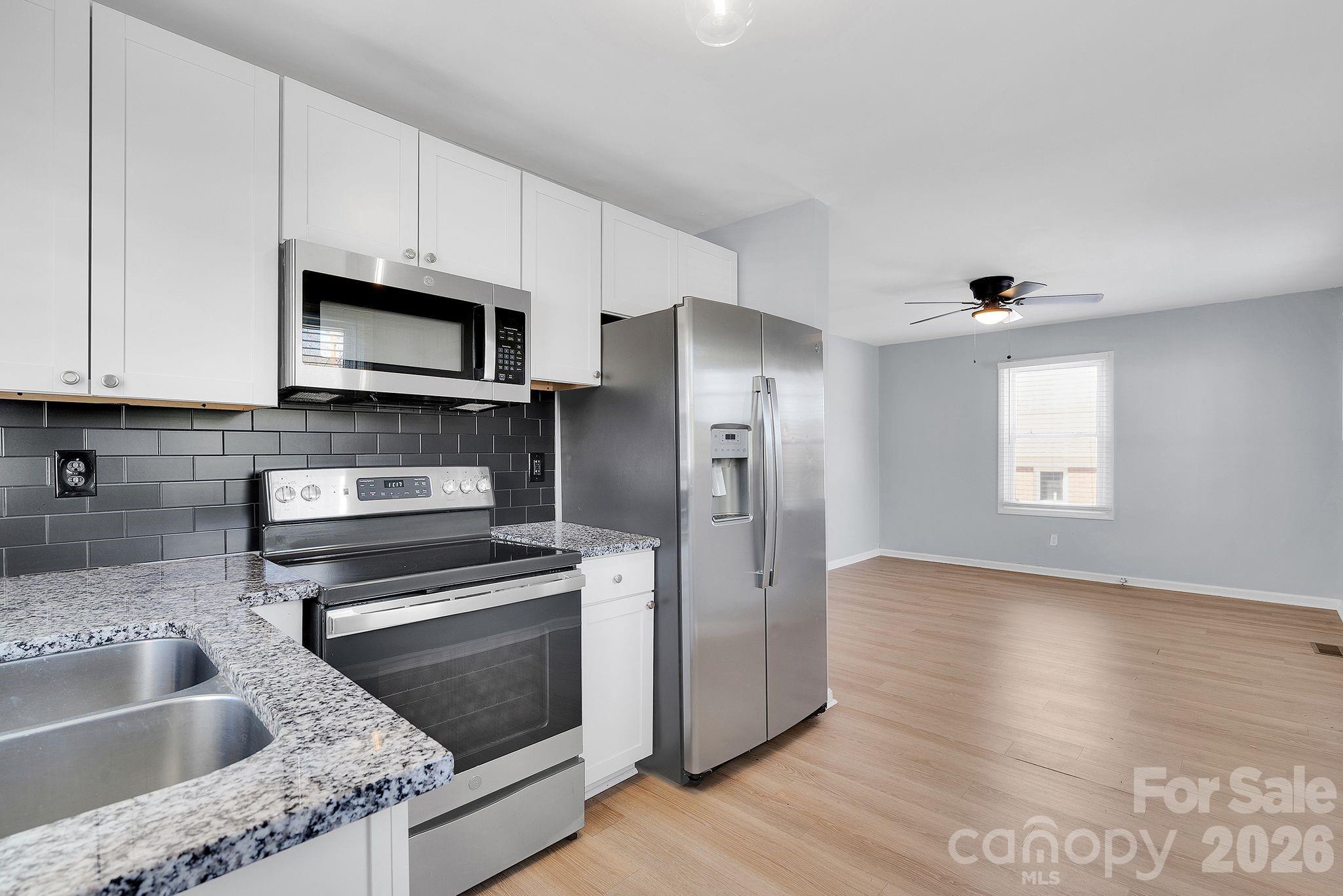 2607/2609 Celia Avenue