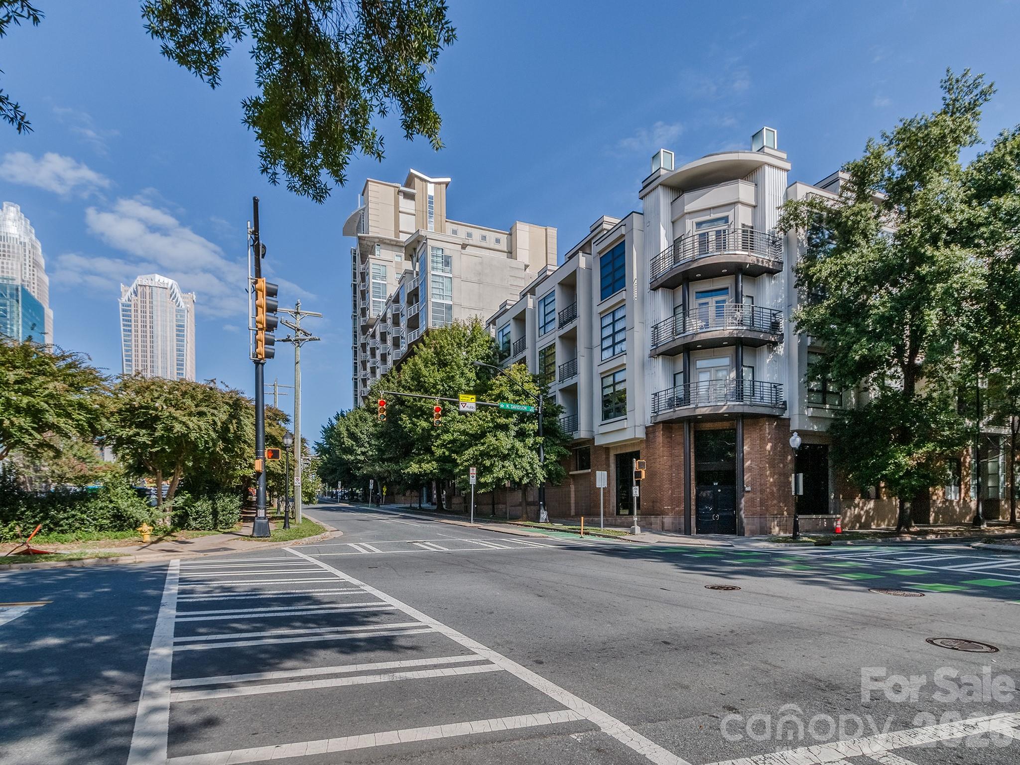 525 E Sixth Street 407