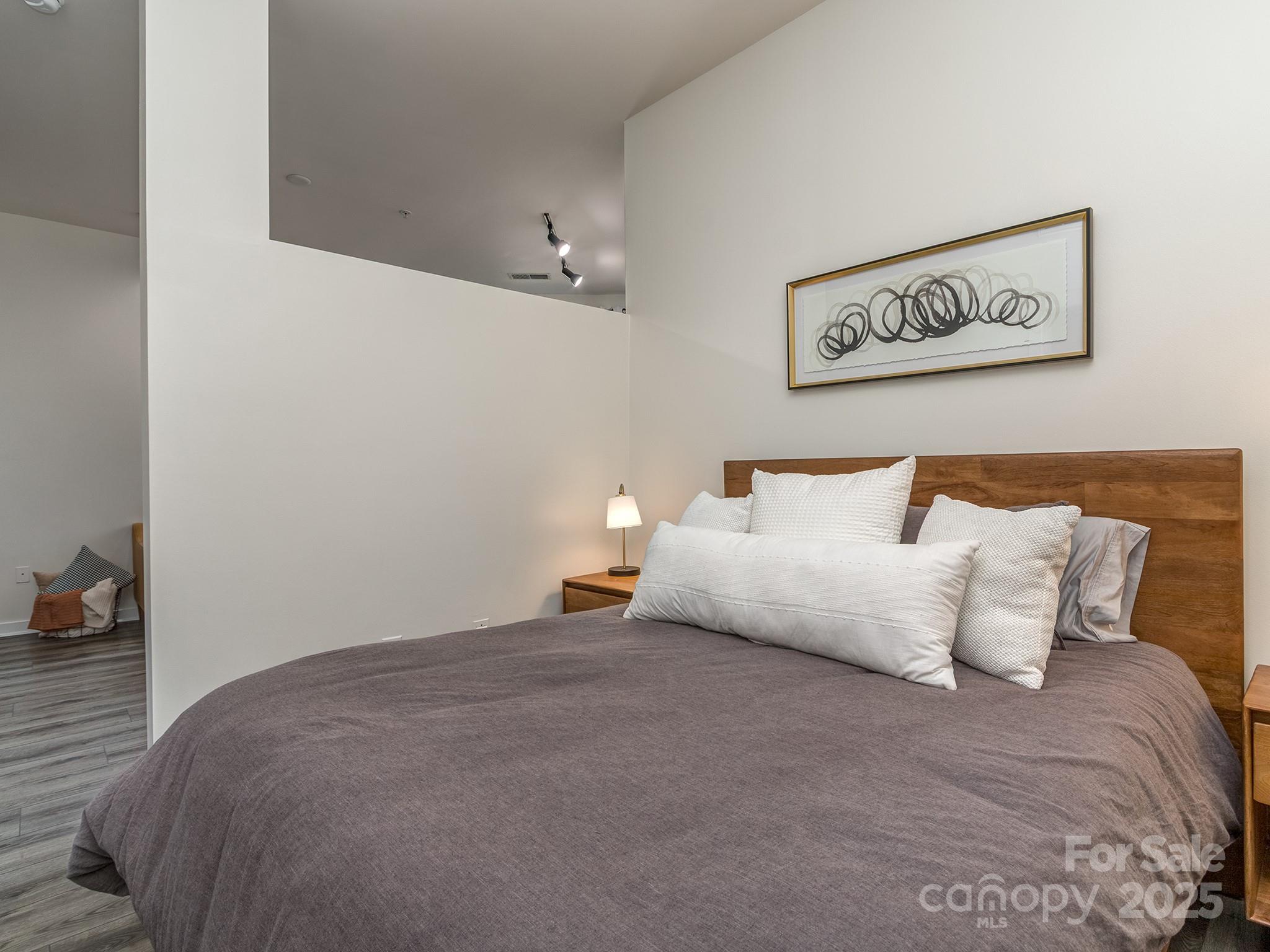 Court 6 - Residential