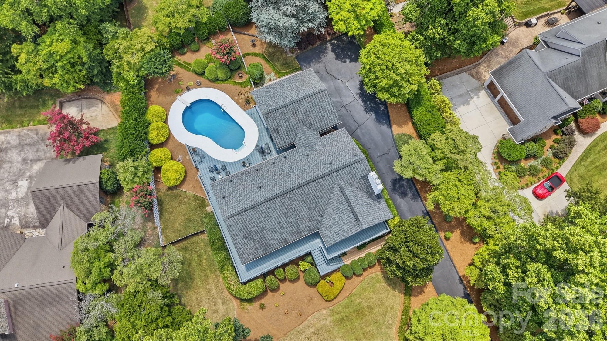 1507 Heatherloch Drive