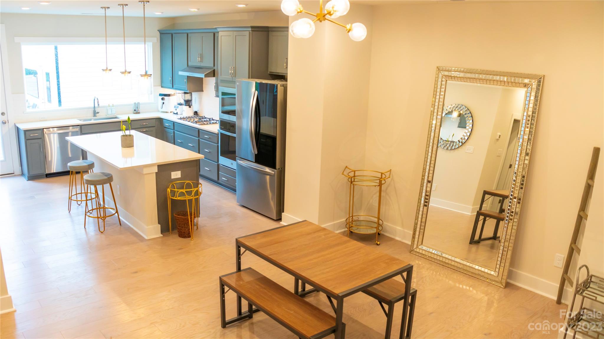 Six Twenty - Residential