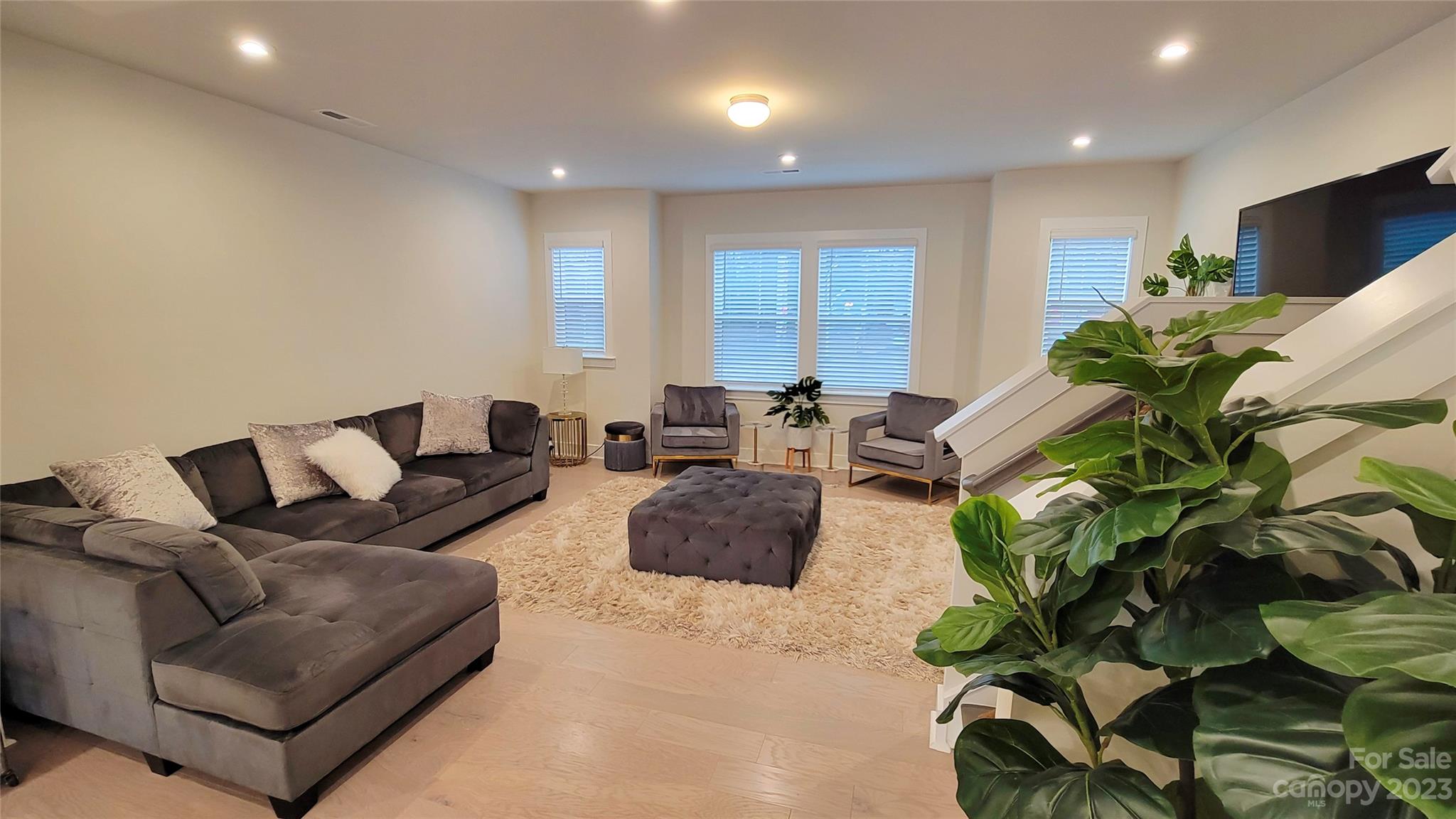 Six Twenty - Residential