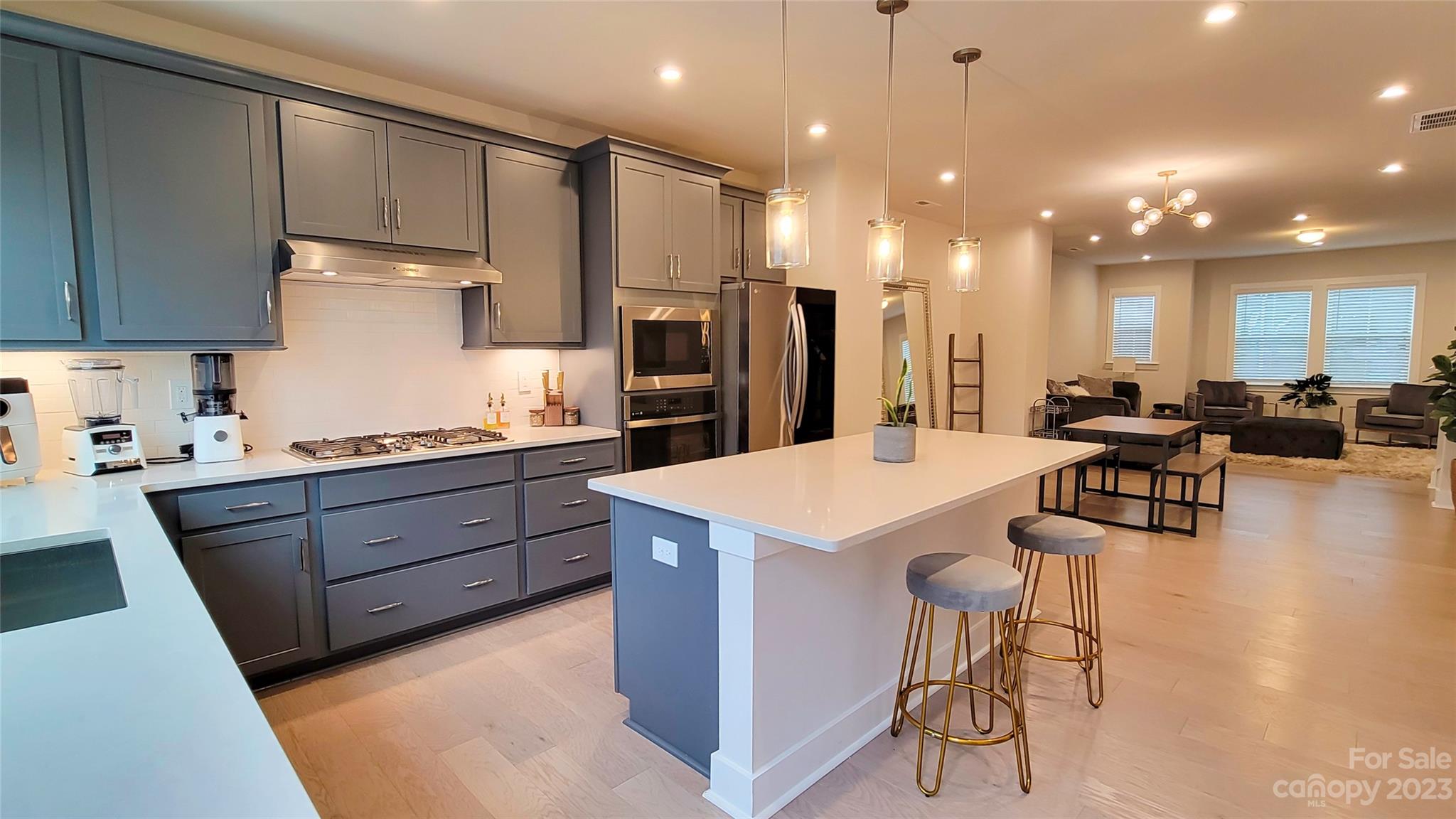 Six Twenty - Residential