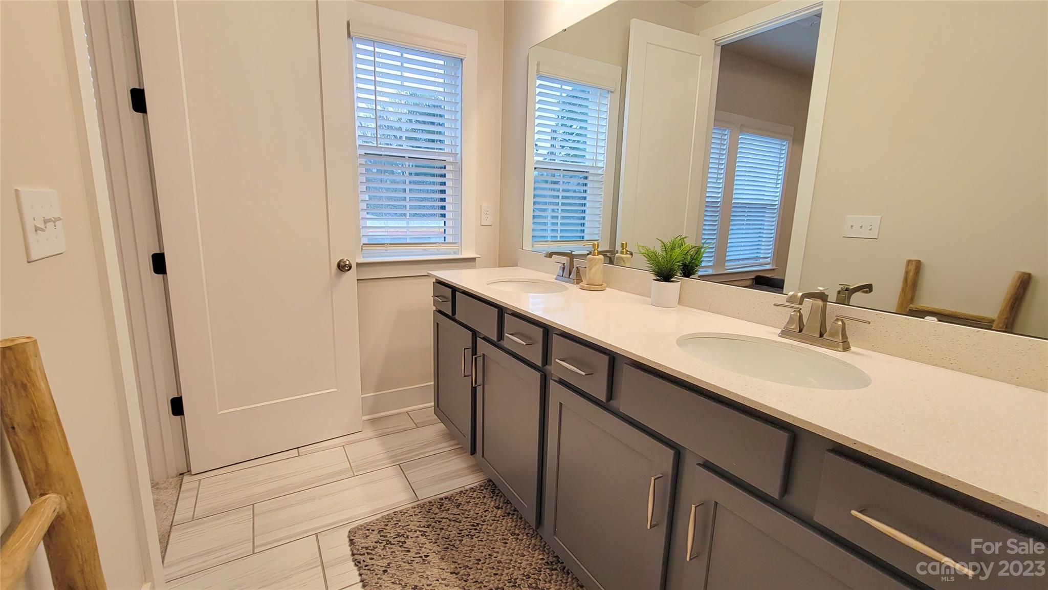 Six Twenty - Residential