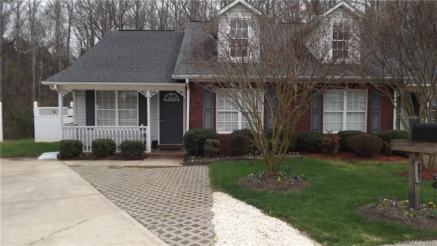 Don’t let this rental pass you by! Completely remodeled inside and out 2 BR/2 BA Duplex in  the Hunting Place subdivision, Fort Mill. The inside offers brand new laminate flooring, granite counter space and fresh paint. The outside is wonderfully landscaped with new sod, retaining wall, patio and a very private back yard that backs up to woods.