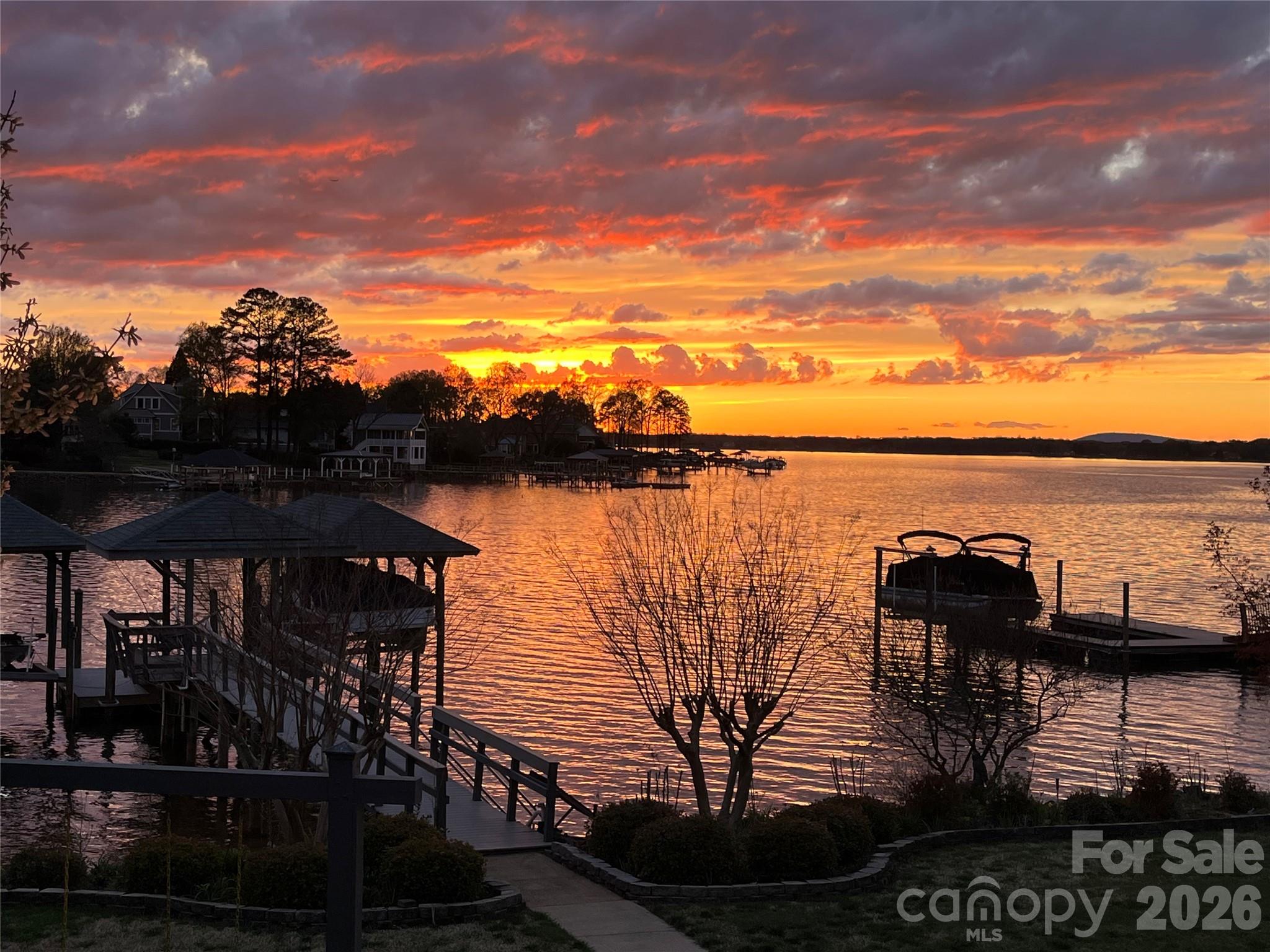 Country Club Shores - Residential