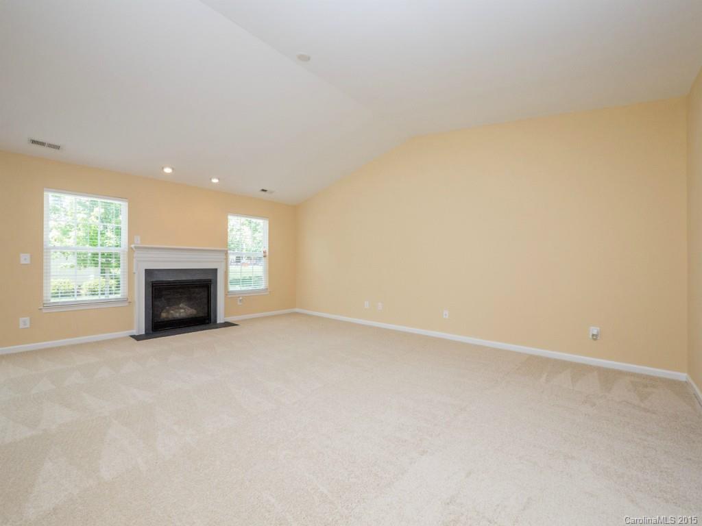 Autumn Cove At Lake Wylie - Residential