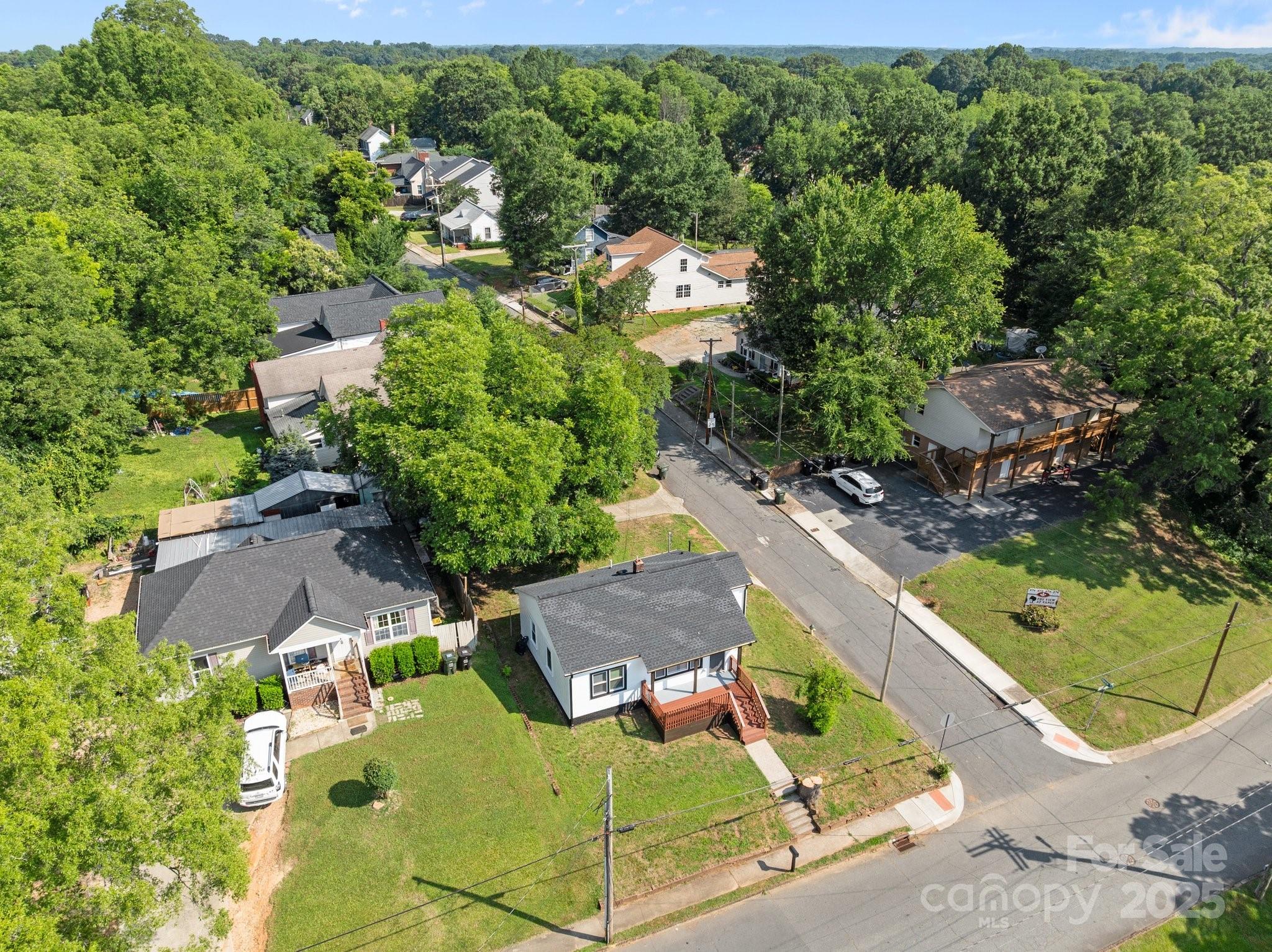 59 Mckinnon Avenue NE