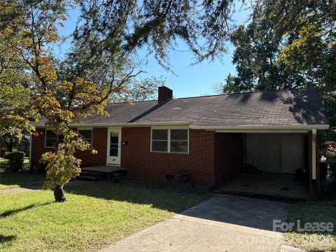 Photo of 805 E Iredell Avenue, Mooresville, NC 28115 (MLS # 4428606)