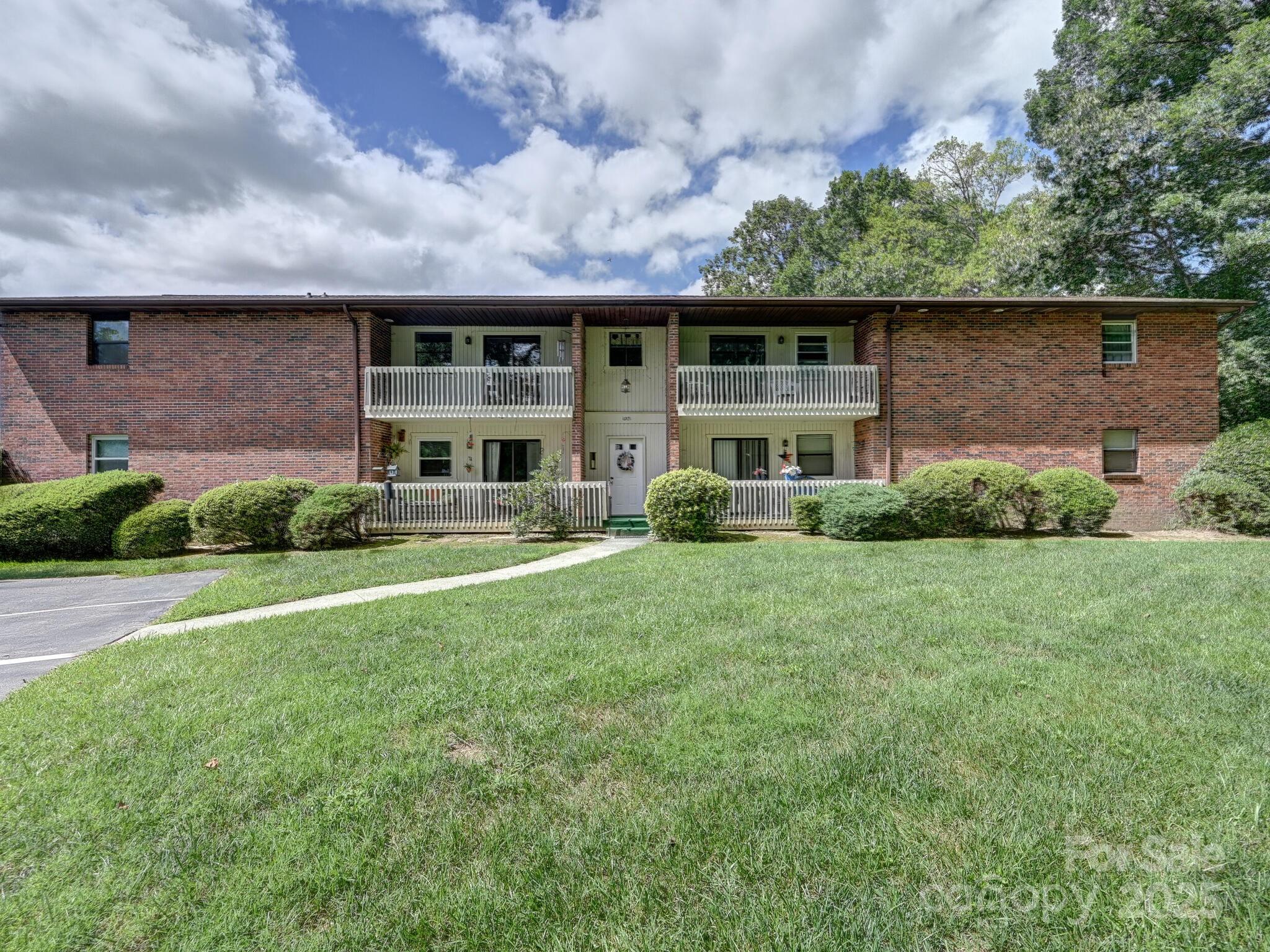 103 Oakwood Place Apt 3